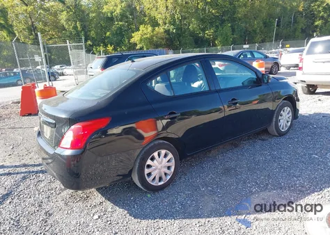 2019 Nissan Versa 1.6 S z USA, uszkodzony, nr VIN 3N1CN7AP8KL872325